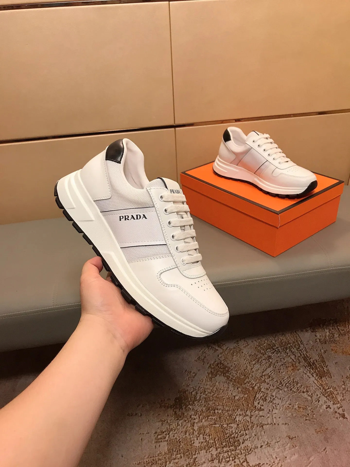 Ex-factory price 400 👟👟【PRADA】Prada's new men's fashion sports and casual shoes🇨🇳High-end boutique💯Exquisite details, uppers made of cowhide + breathable fabrics, pigskin lining🌶🌶Lightweight, wear-resistant and non-slip original outsole, comfortable to wear🎋Classic craftsmanship, fine workmanship, worth owning Code number: 38-44